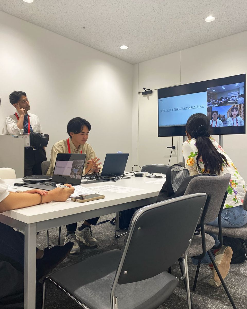 Phase2 大学生から中学生へのオンライン授業配信の様子