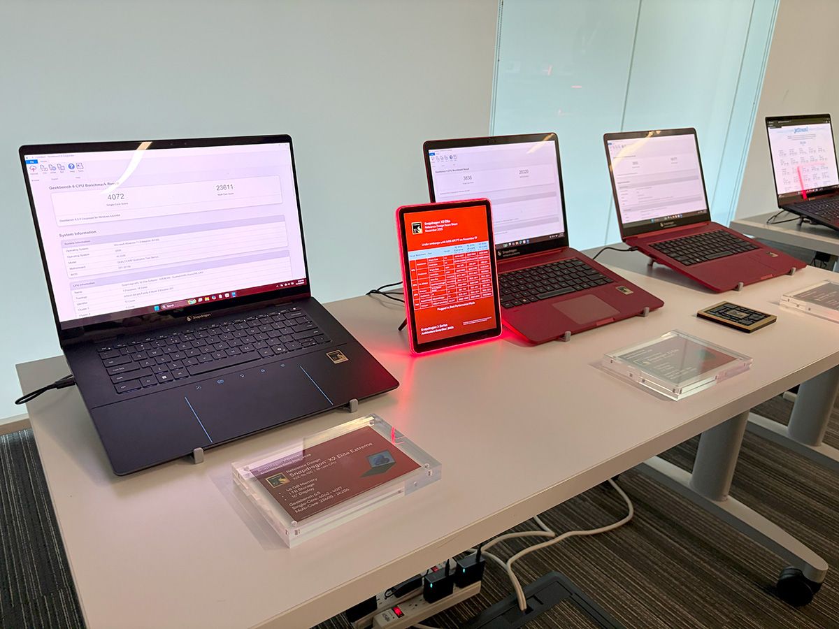 写真はSnapdragon X2 Elite Extreme/X2 Eliteを搭載するモバイルPCのリファレンスモデル。2026年1月には多くのPCメーカーから商品が発表・発売される
