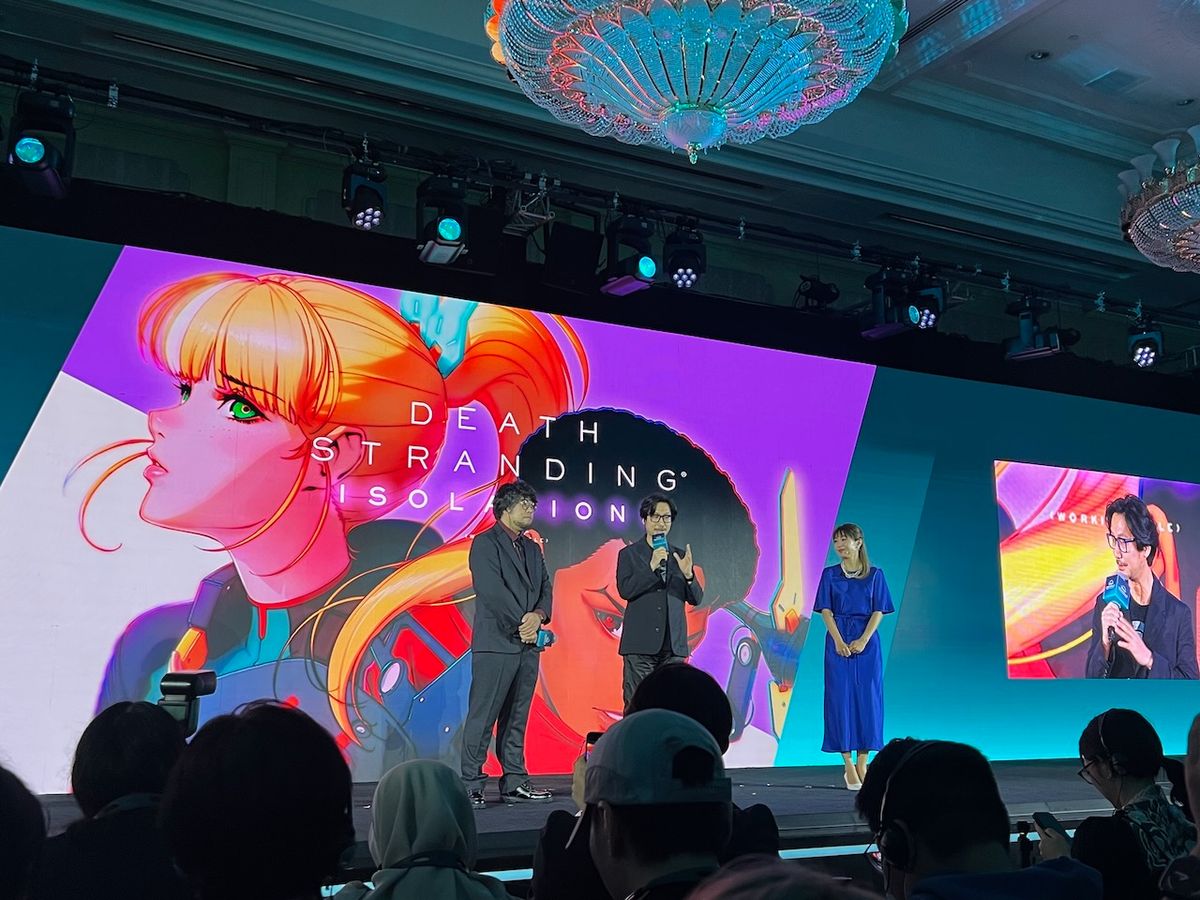 （左から）佐野誉幸監督、エグゼクティブプロデューサーの小島秀夫