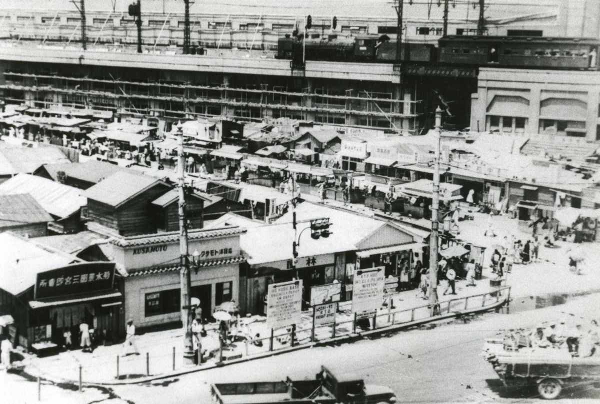 戦後の混乱期の神戸の市街地