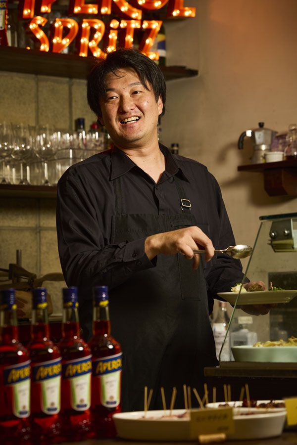 「1杯めは『アペロール スプリッツ』に決めているお客様も多いですね」と藤原氏。