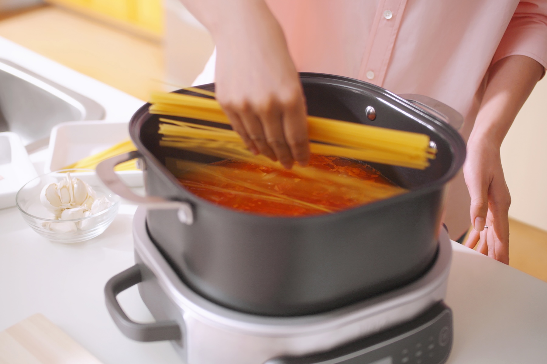 Ninjaの卓上マルチクッカー 8つの調理方法を1台でこなす：気になる