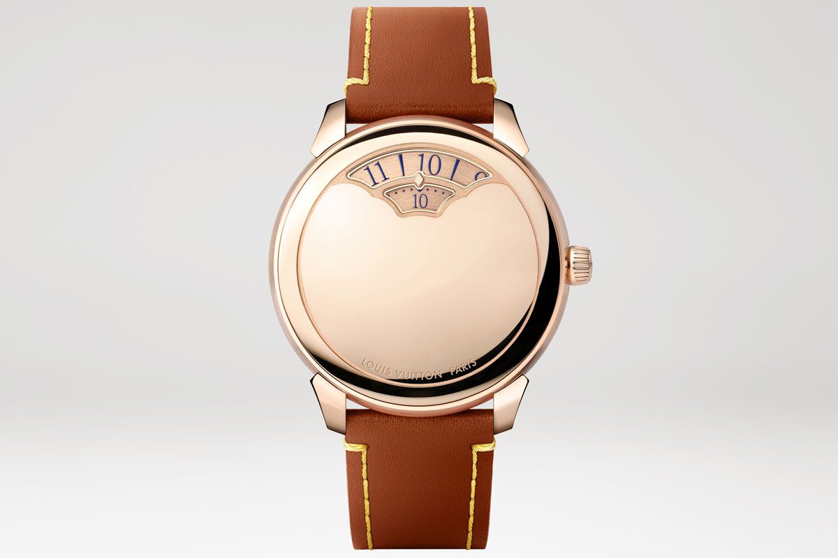 自動巻き、18KPGケース、ケース径37mm。。5621000円〈ルイ・ヴィトン／ルイ・ヴィトン クライアントサービスTel:0120-00-1854〉