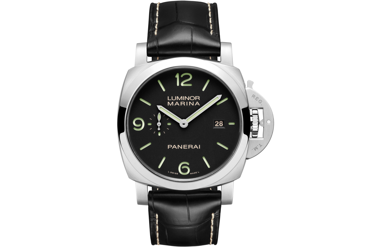 自動巻き、SSケース、ケース径44mm。1320000円〈パネライ／オフィチーネ パネライ Tel:0120-18-7110〉