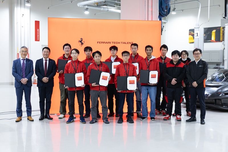 参加者にはプログラムを終了した証書が送られた。でもこれははじまりの序章に過ぎない。