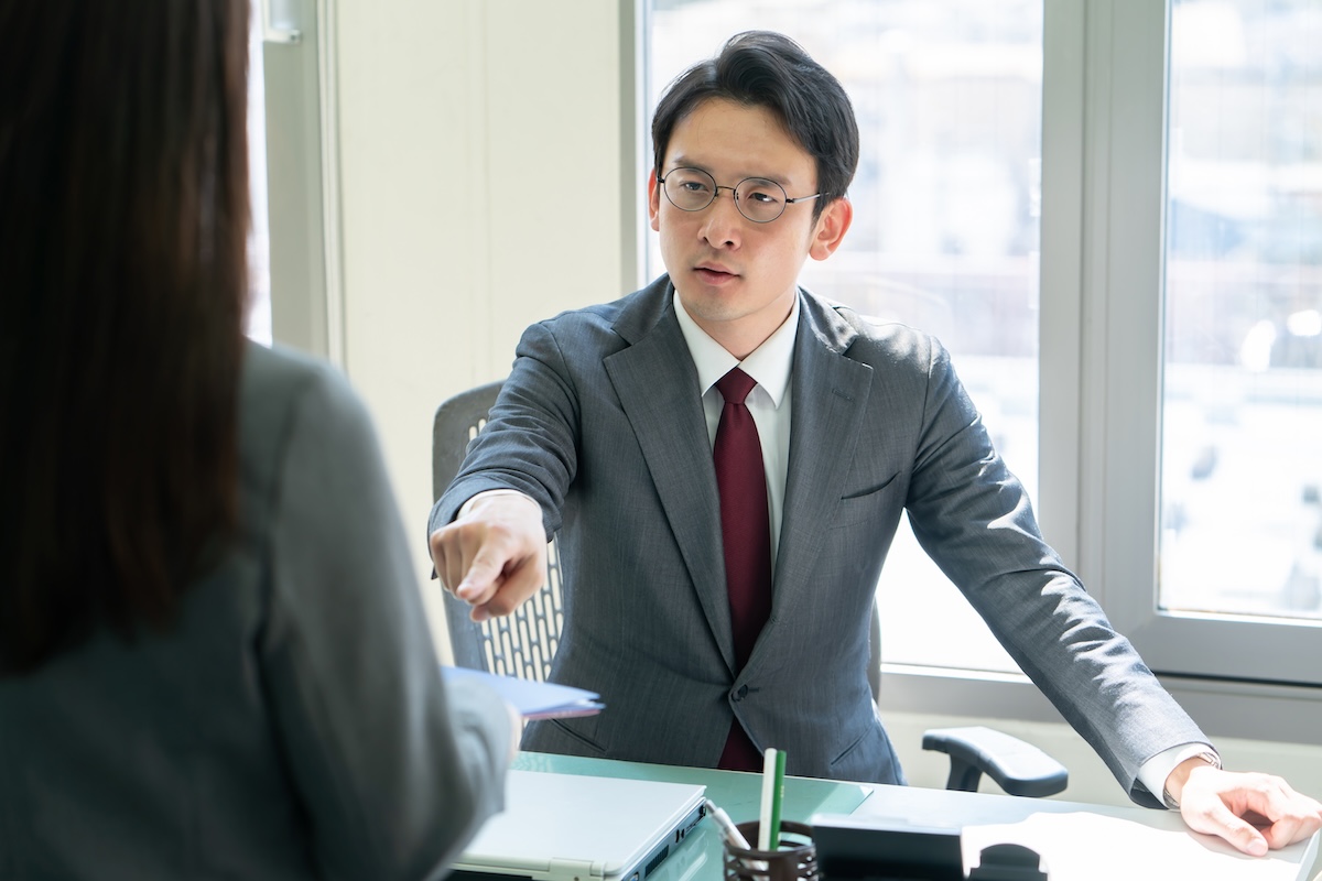 人を潰すリーダーがやっている「3つのNG」、アメとムチに黄金比はある