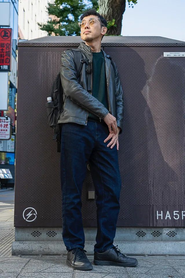 ジャケット＝不明　カットソー＝ユナイテッドアローズグリーンレーベルリラクシング　パンツ＝プラステ　シューズ＝ナイキ