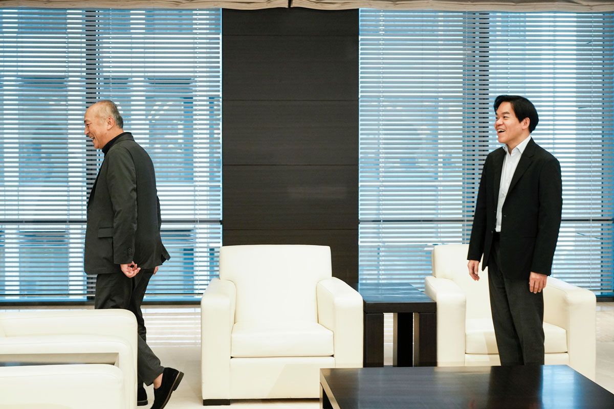 普段から交流があるSMBCグループの磯和CDIO（左）とSakana AIの伊藤COO。対談の内容はAIからブロックチェーン技術の活用に至るまで多岐にわたった