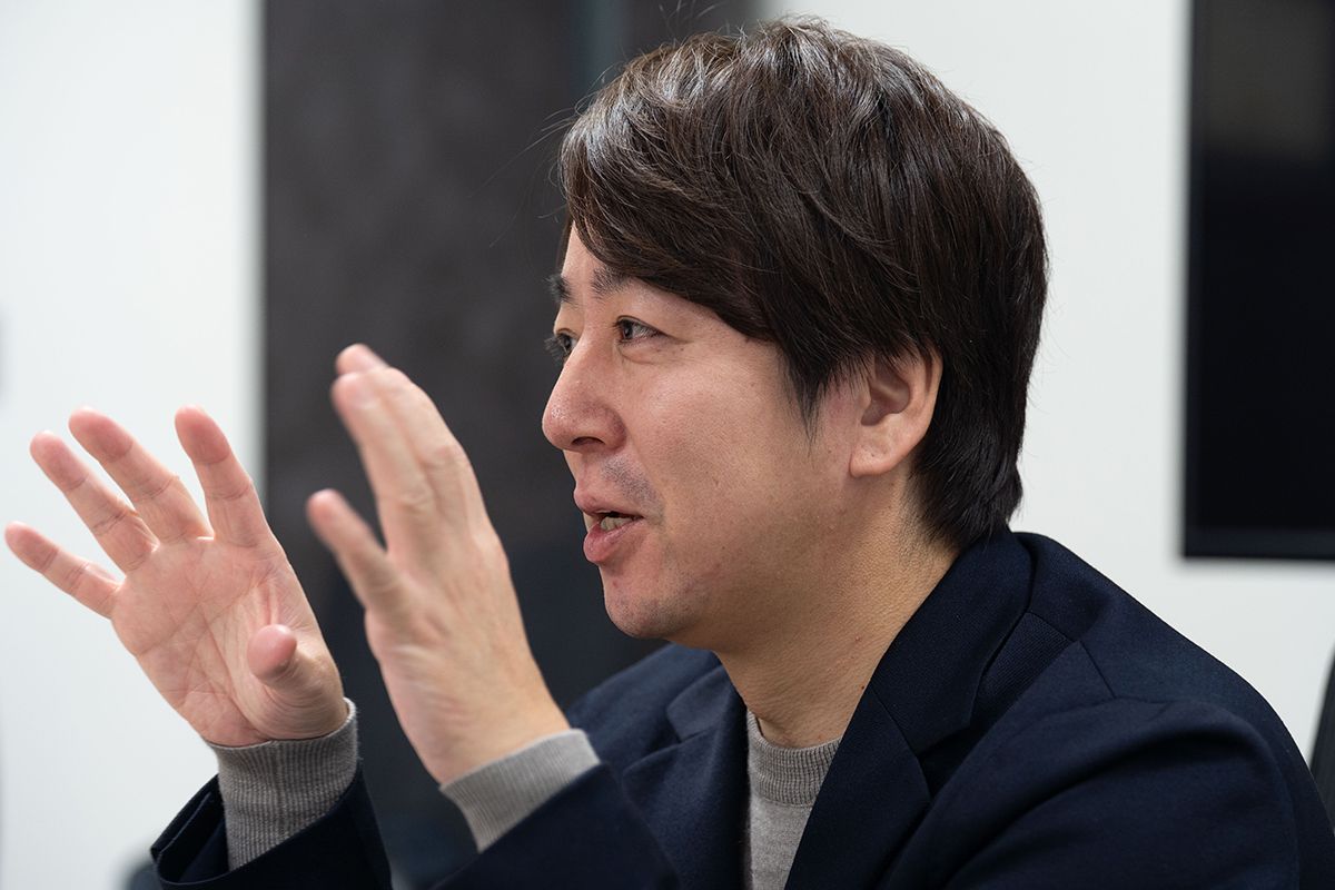 山田敏弘◎講談社、ロイター通信社、ニューズウィークなどを経て、米マサチューセッツ工科大学（MIT）のフルブライト研究員として国際情勢やサイバー安全保障の研究・取材活動に従事。帰国後はフリーとして、国際情勢全般、サイバー戦争やサイバー安全保障、米政治・外交・カルチャー、テロリズム、IT（デジタル分野）やSNSなどについて世界各地で取材し、連載など多数。テレビ、Youtubeでも活躍している。