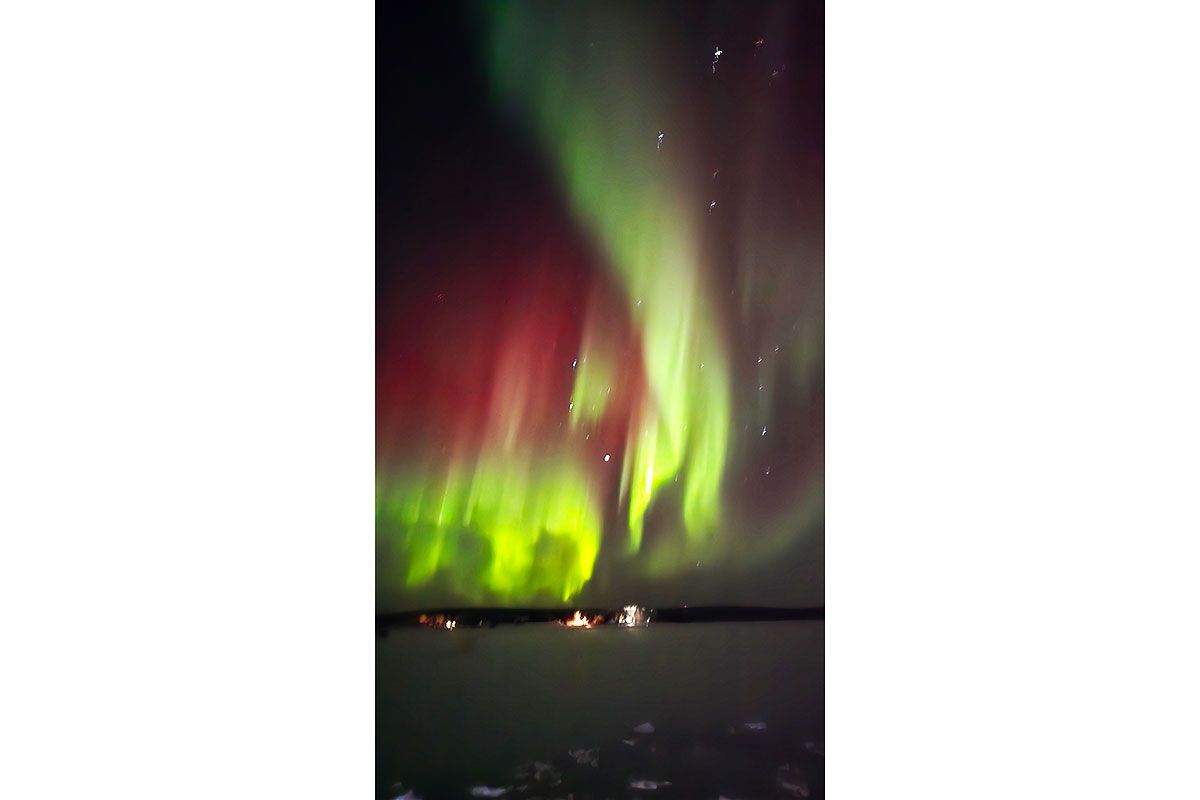 ロバニエミのHietalahtiという湖で。凍っていた湖面の上で撮影