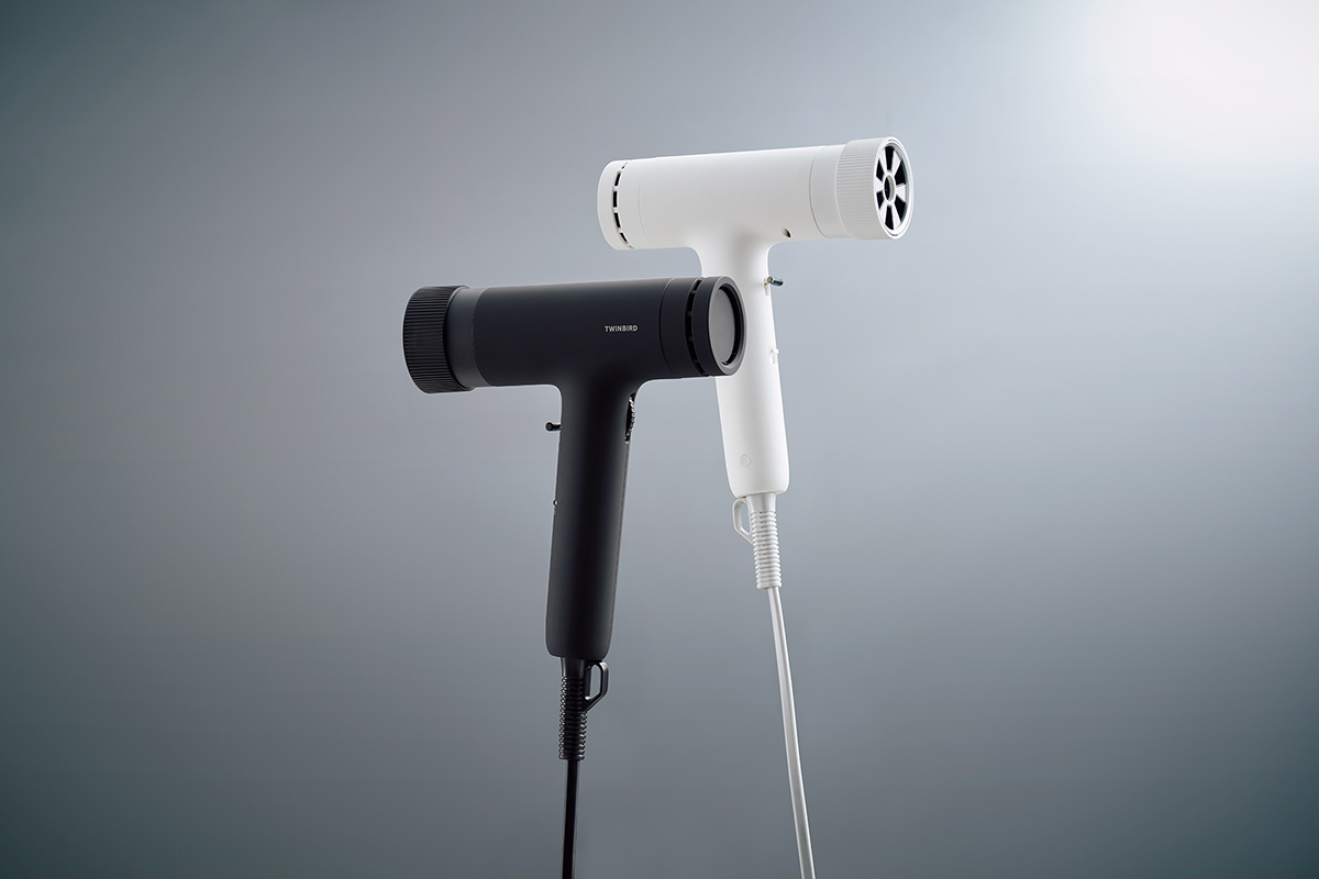 マジック ミラー 号 キャビン アテンダント 新人さん感想文募集という事で一番乗りになればと思い投稿させていただきます。