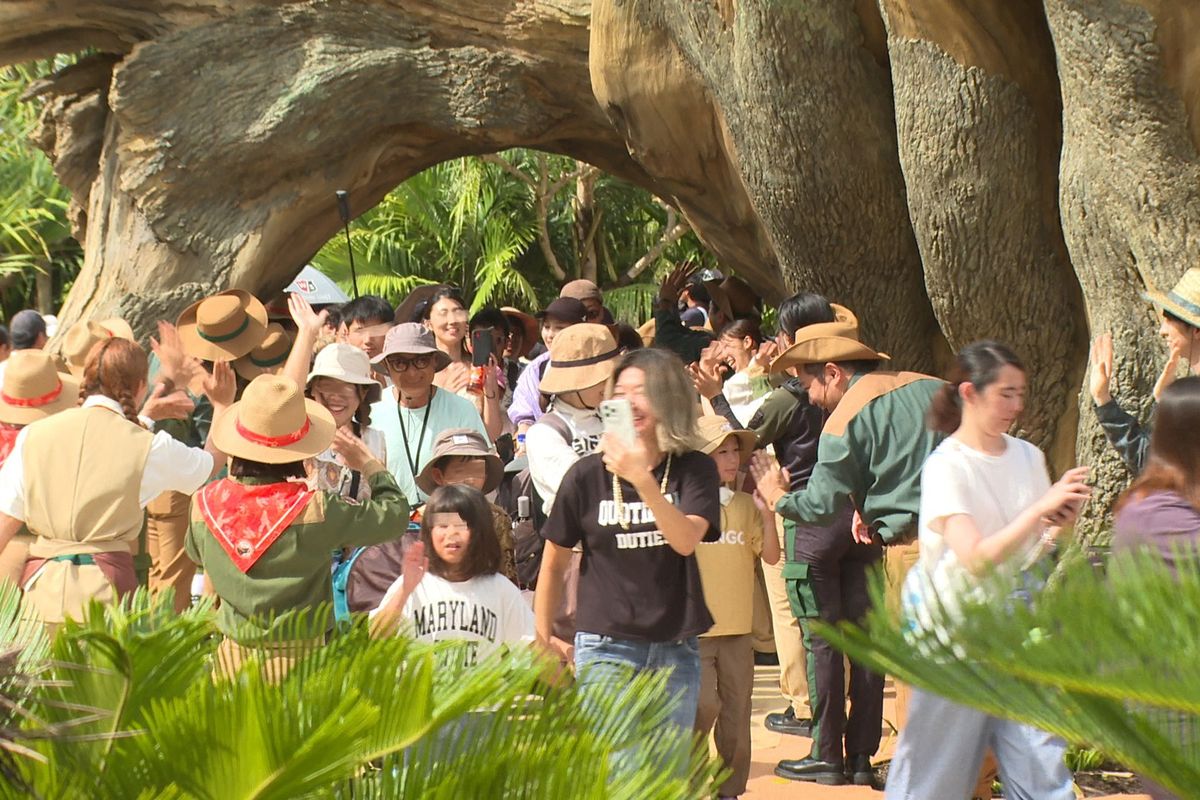 開業セレモニーの際の様子。再びこの活況を目指す。