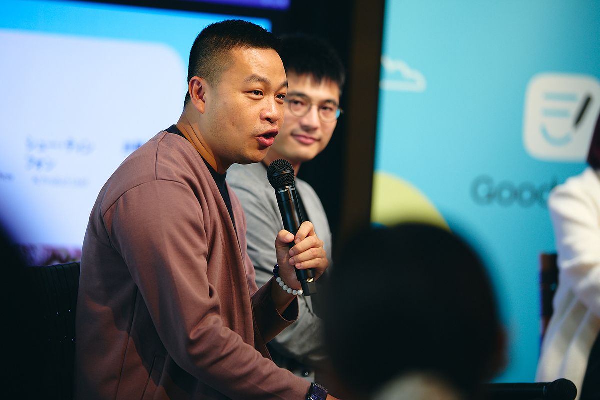 米イェール大学で心理学者だったミン・トランCOO（左端）。教育をスケールするには「テクノロジーは不可欠」だと語る　　Kohichi Ogasahara for Goodnotes