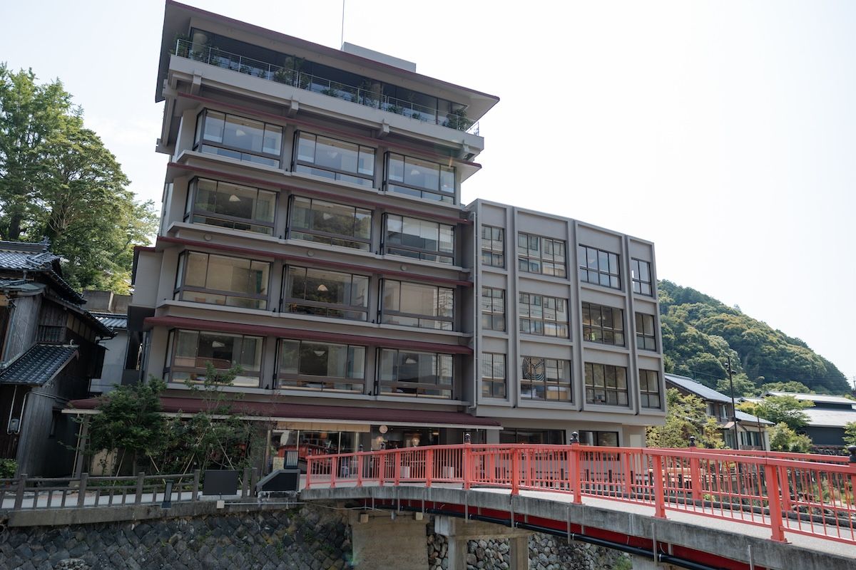 六角堂を全面リニューアルして2025年にオープンした「SOIL Nagatoyumoto」