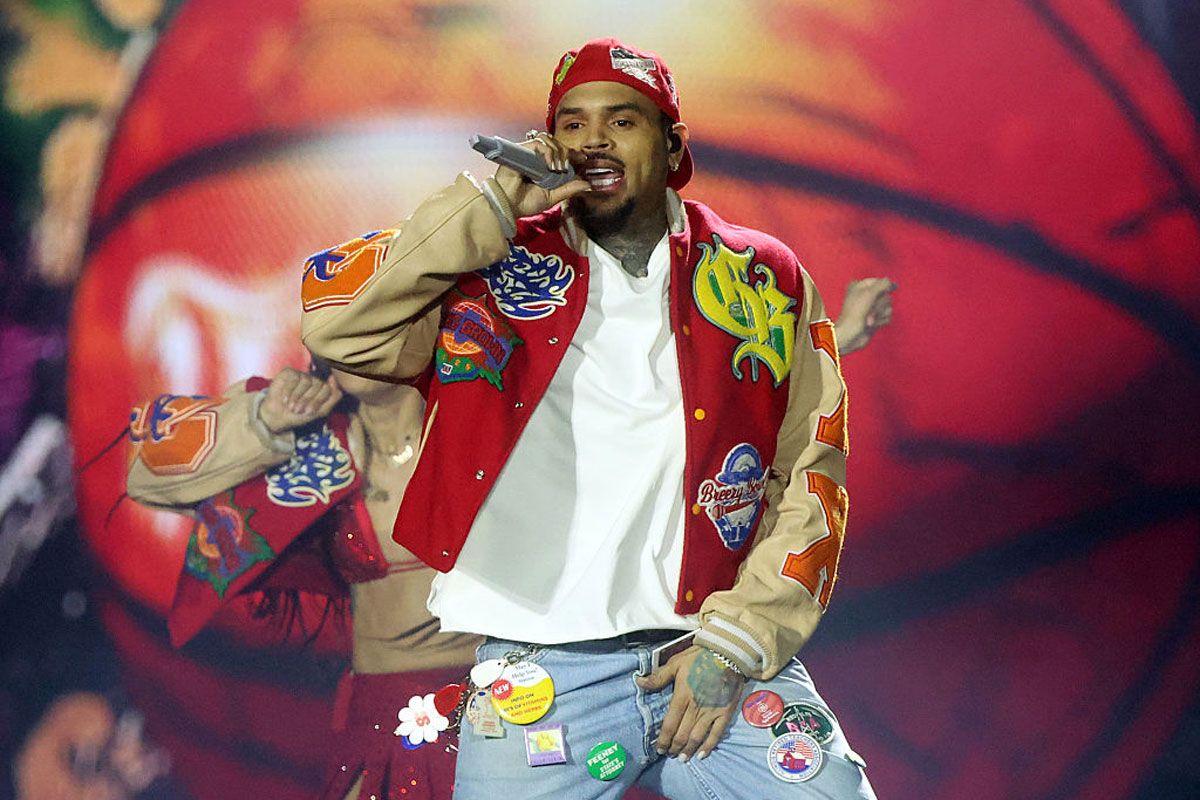 8位　クリス・ブラウン（Photo by John Medina/Getty Images）