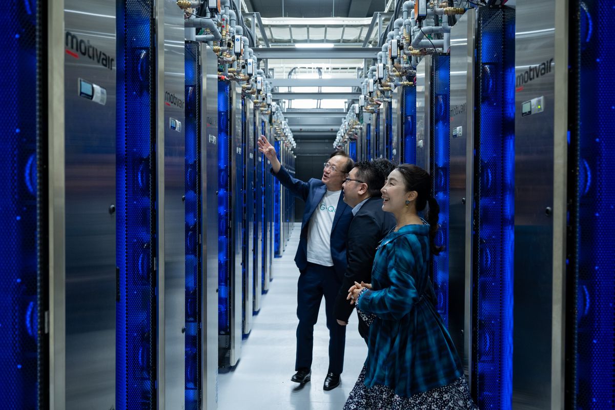 G-QuATでは、2020基のNVIDIA H100 Tensor コア GPUを備えたGPUスーパーコンピュータを含む、量子・古典ハイブリッド計算基盤「ABCI-Q」を構築している。