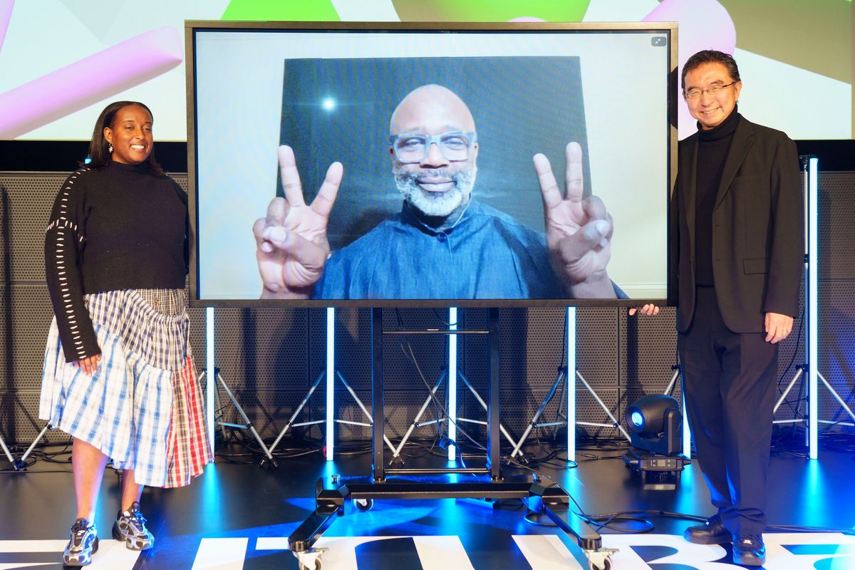 （左から）NEW INC Director／アーティストのSalome Asega、アーティストのシアスター・ゲイツ、建築家の藤本壮介（c）若原瑞昌