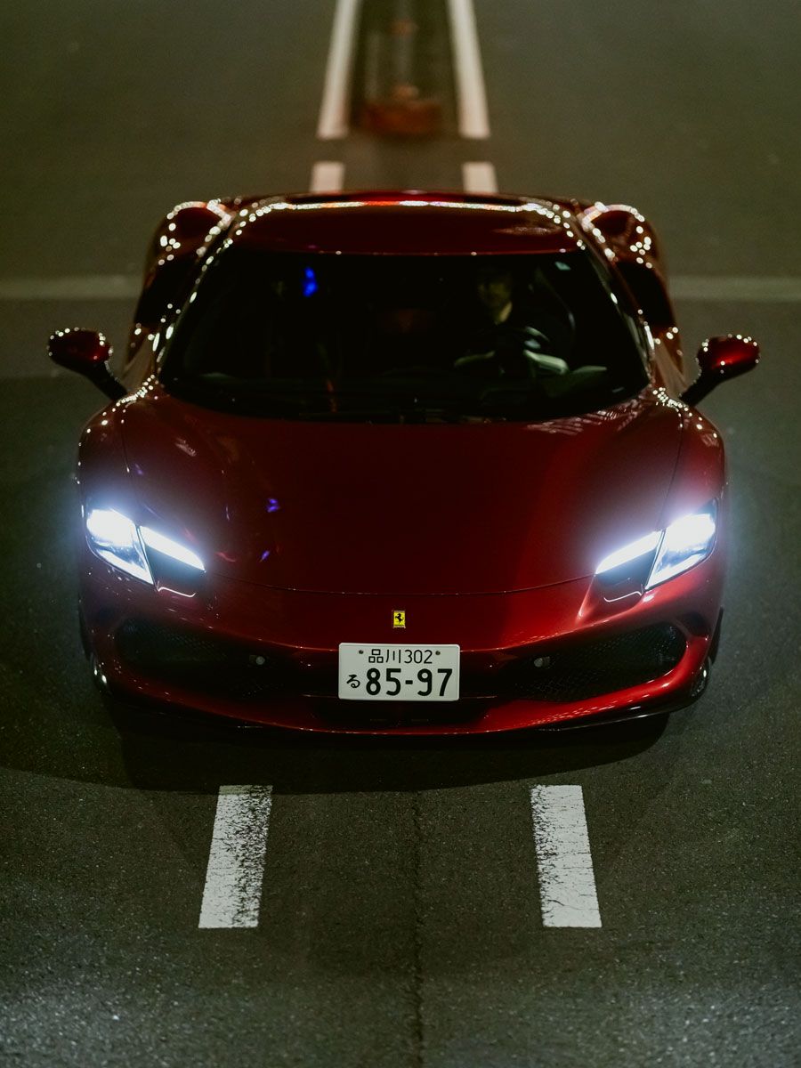 サイズ：全長4565×全幅1958×全高1187mm、車両重量：1470kg、駆動方式：MR、最高出力：663ps。39390000円〜［車両本体価格］〈フェラーリhttps://www.ferrari.com/ja-JP/auto/296-gtb〉