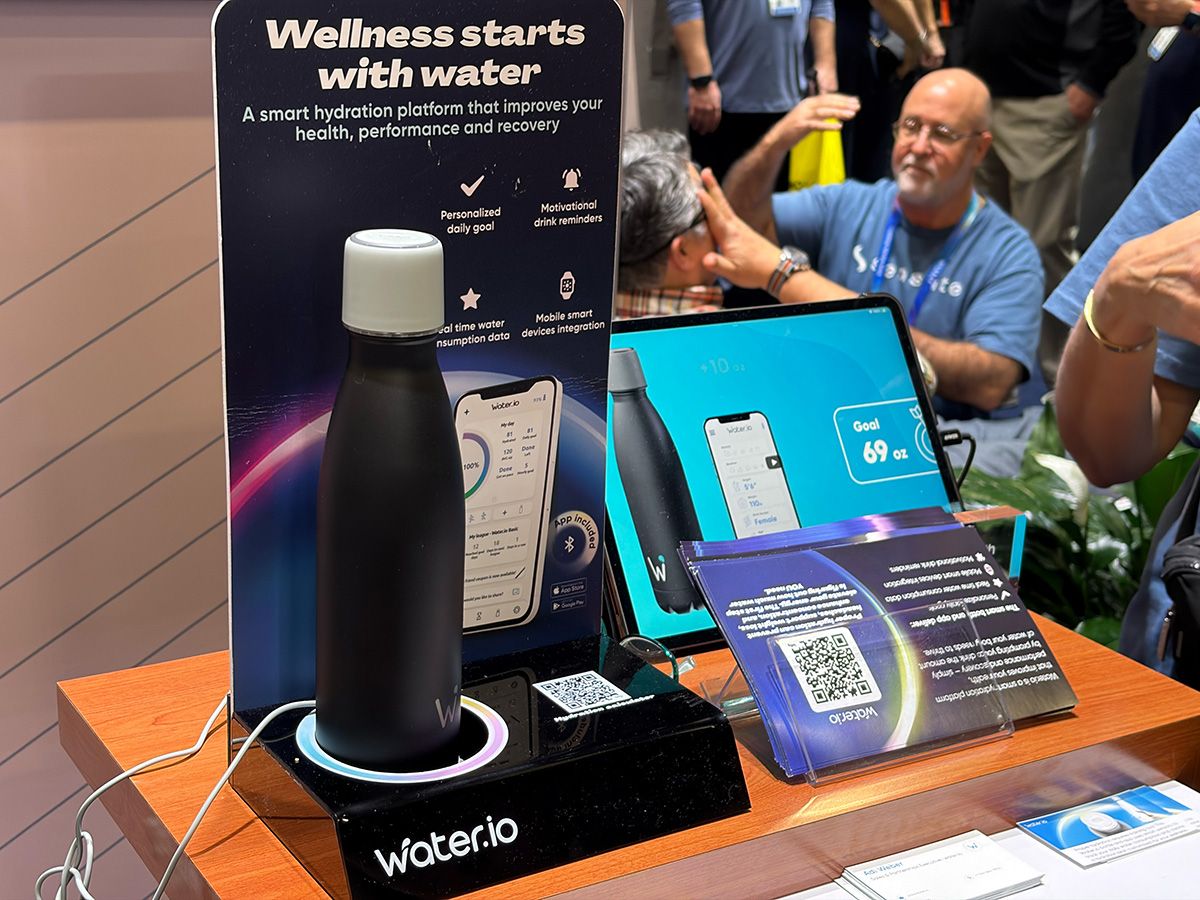 water.ioの“スマート水筒”