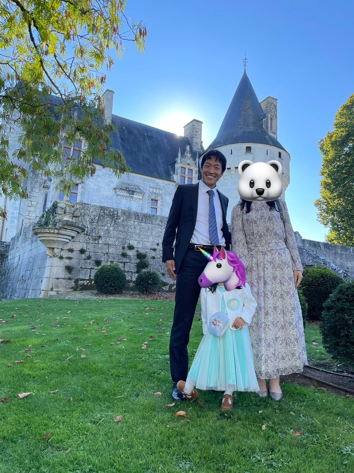 渡仏後、家族と合流、お城での友人結婚式に参列