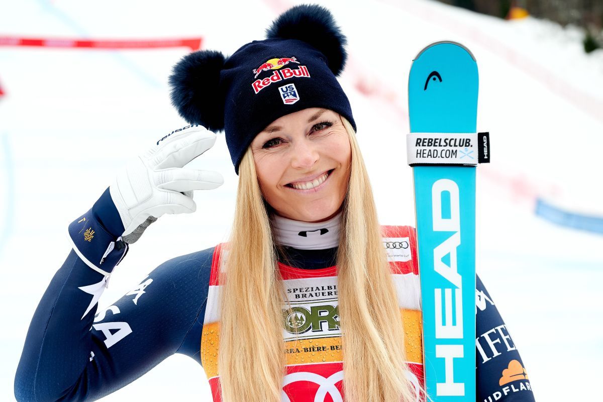 リンゼイ・ボン。2026年1月17日、イタリアで開催されたFISアルペンスキーワールドカップで3位入賞を喜ぶ様子（Mattia Ozbot/Getty Images）