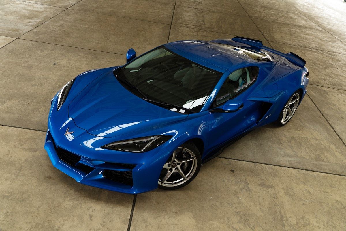 シボレー コルベット E-Ray（GM）