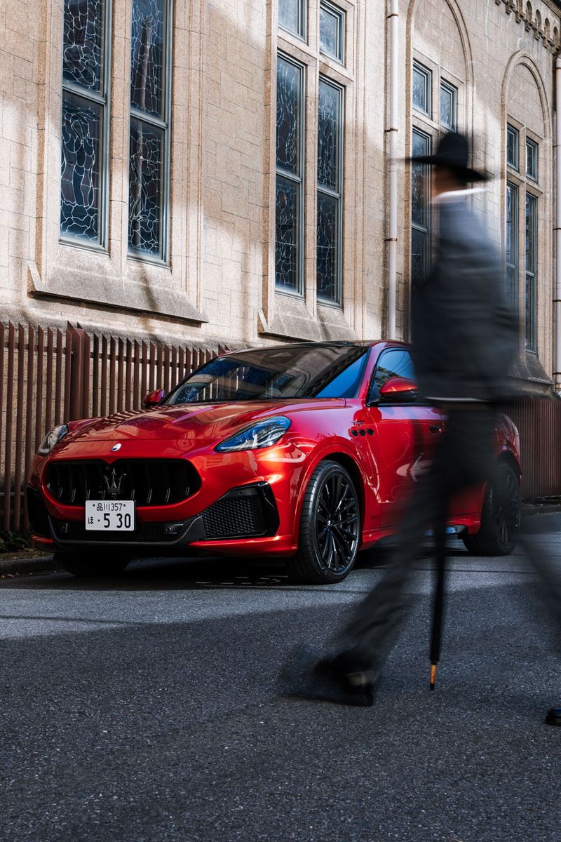 サイズ：全長4860×全幅1980×全高1660mm、車両重量：2030kg、駆動方式：4WD、最高出力：390kW。17130000円［車両本体価格］〈マセラティ／マセラティ コールセンターTel:0120-965-120〉