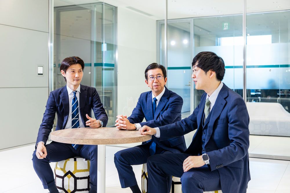 左から北川雅朗、熊谷秀幸、北浦絢也