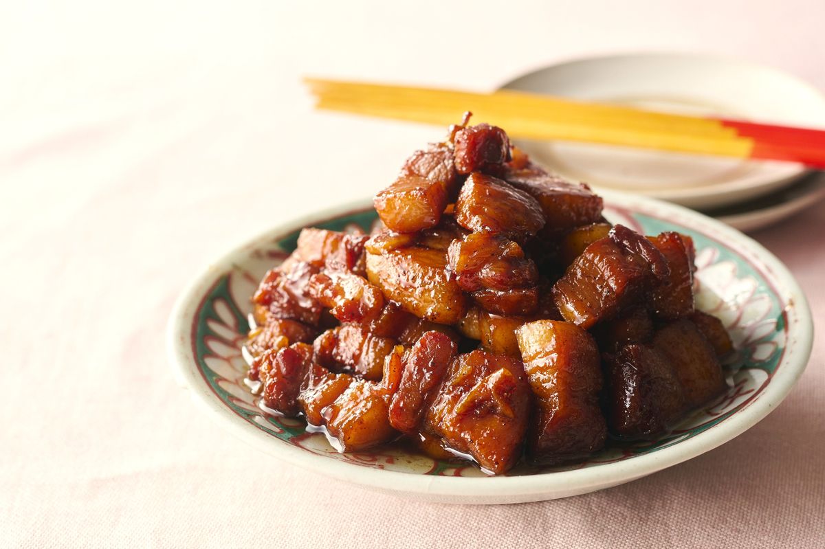 りんさんの推しレシピはビールで柔らかさとコクを出した家庭版「豚バラ照り焼き（紅焼肉）」　撮影＝難波雄史