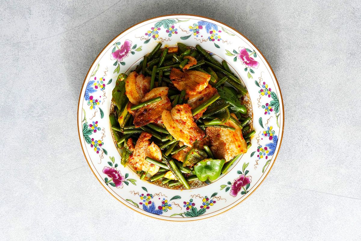 インフルエンサーのヤンチャンの推しレシピは四川回鍋肉。四川では麻婆豆腐より回鍋肉が「ソウルフード」だそう。「いまの日本では本格的な四川の調味料がスーパーやネットで手軽に買えるので、ぜひ本場の四川回鍋肉をつくっていただきたいです」