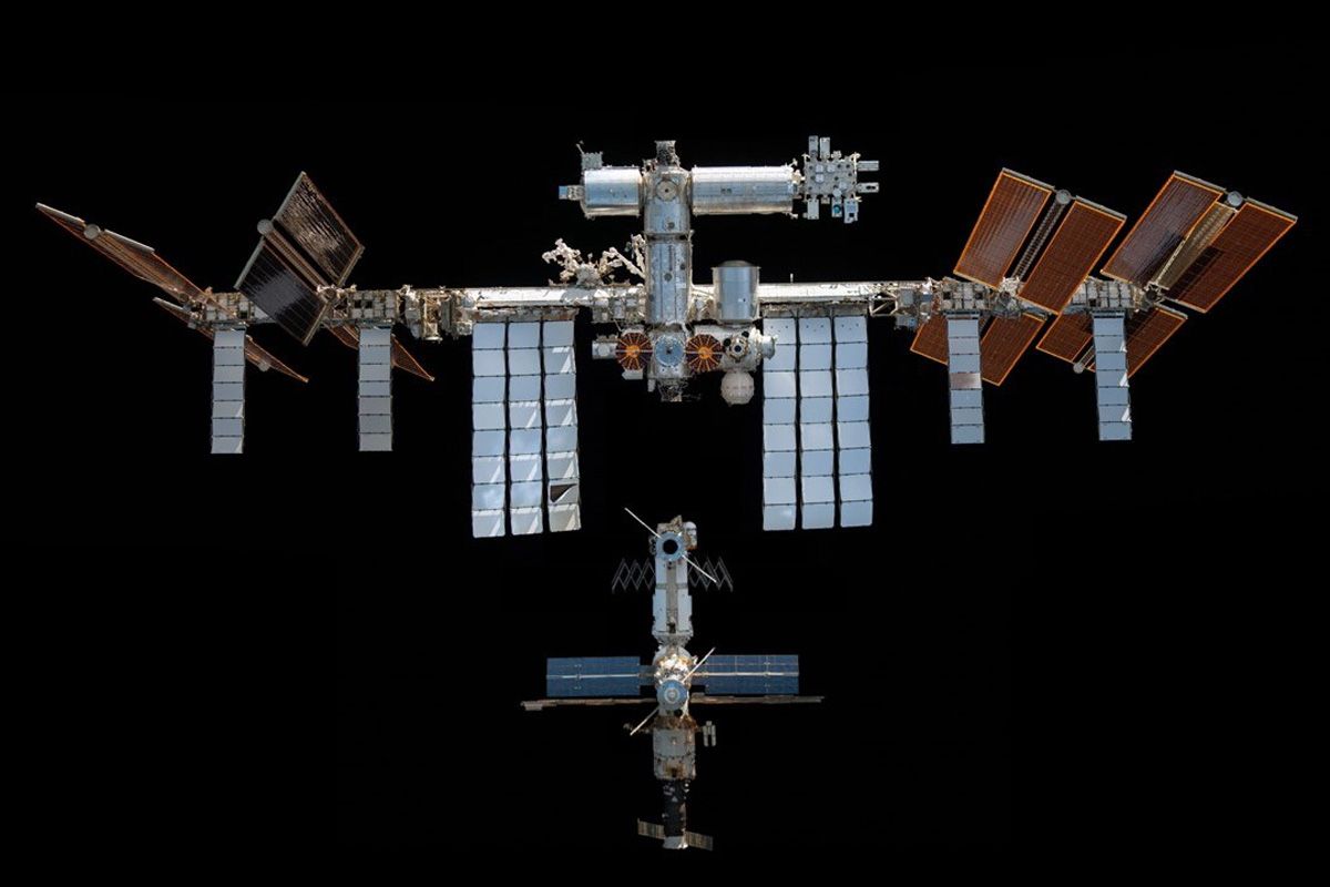 アメリカ区画(上部)からロシア区画を分離したイメージ (c)NASA(筆者加工)