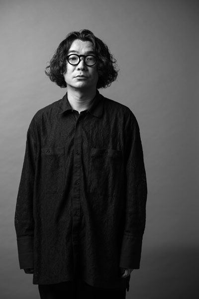 花井優太◎クリエイティブ・ディレクター/編集者。情報戦略、コピーライティング、商品コンセプト開発、PR、TVCMやミュージックビデオの映像企画などを行う。雑誌『tattva』編集長。著書に『カルチュラル・コンピテンシー』(共著)がある。J-WAVE「TINYTHEORIES-あくまで仮説だけど-」ナビゲーター。