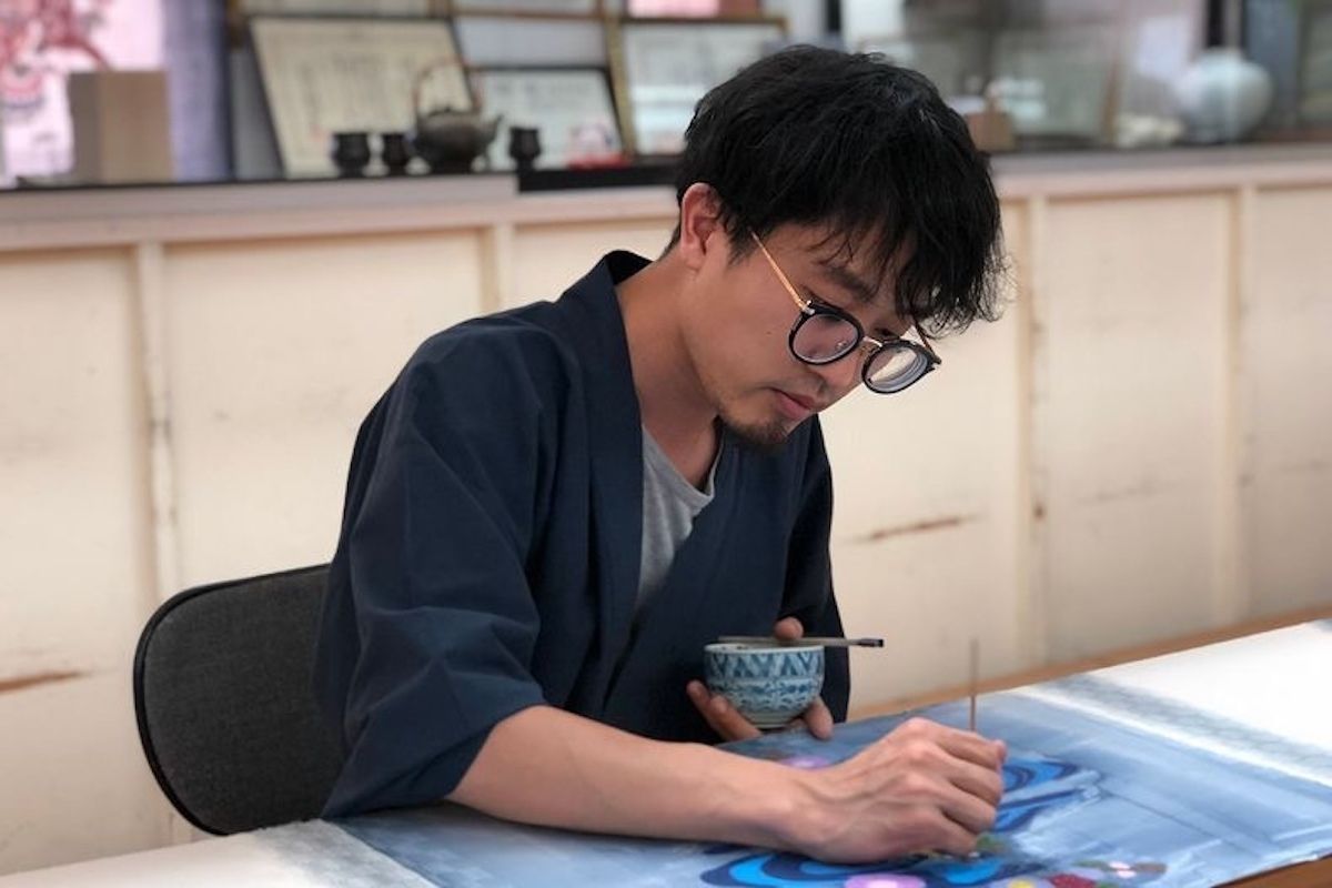 紅型職人・知念冬馬さん／ご本人提供