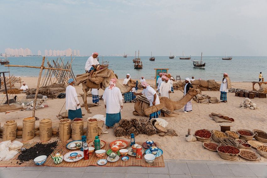 「港の市場（Harbour Market）」：カタール賞、優勝作品。 Mohamed Nageeb, Qatar - Sony World Photography Awards