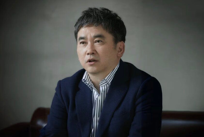 小説家・真山仁氏。クラウドファンディングによる出版にチャレンジすることを発表した