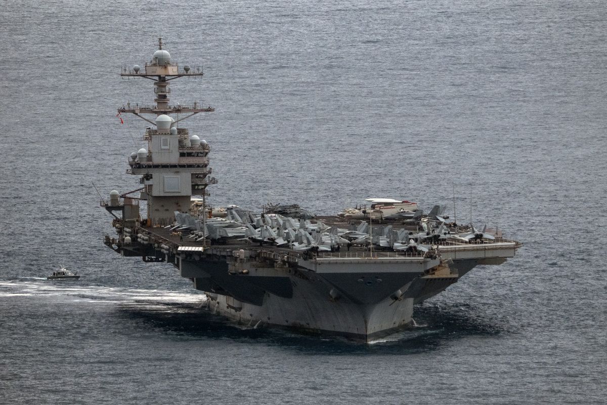 【超希少】米海軍 USSジェラルド・R・フォード モラールパッチ 米最新鋭空母ジェラルド・フォード、ついに最長展開記録を更新へ 「300