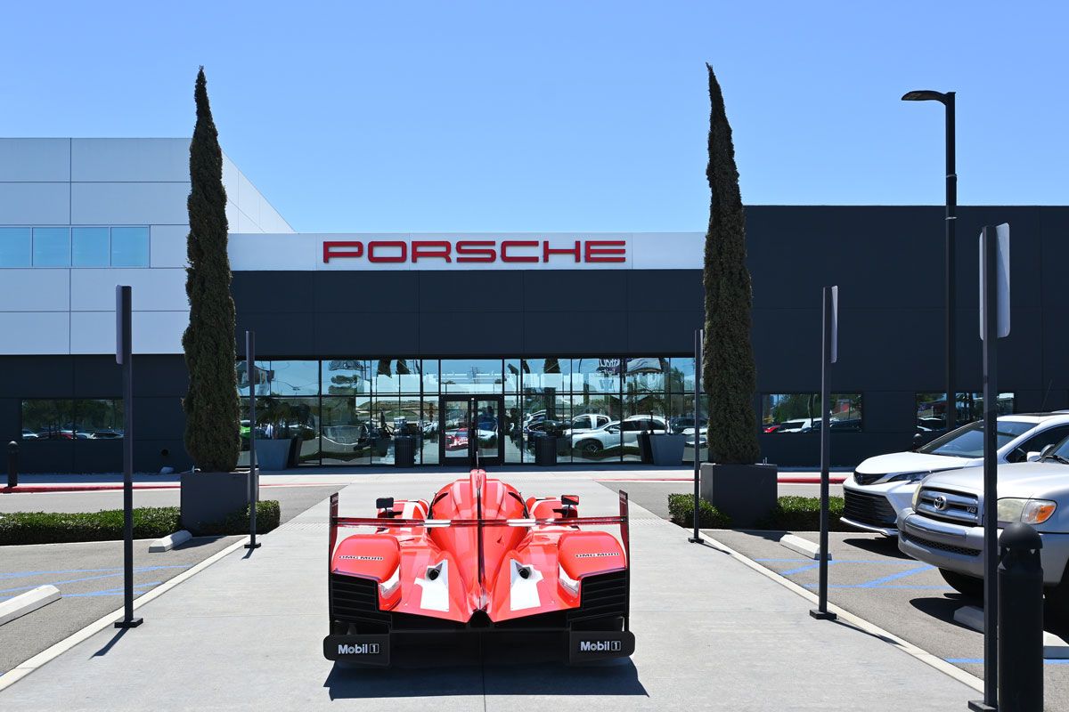 「ポルシェ・エクスペリエンス・センター」（stock.adobe.com）