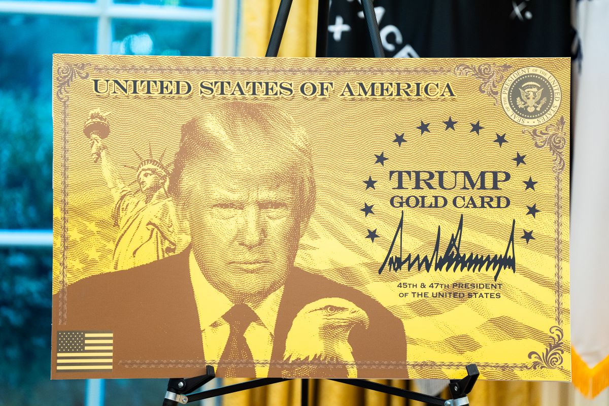 トランプ・ゴールドカード」ビザは失敗か？ 100万ドルの永住権、承認は