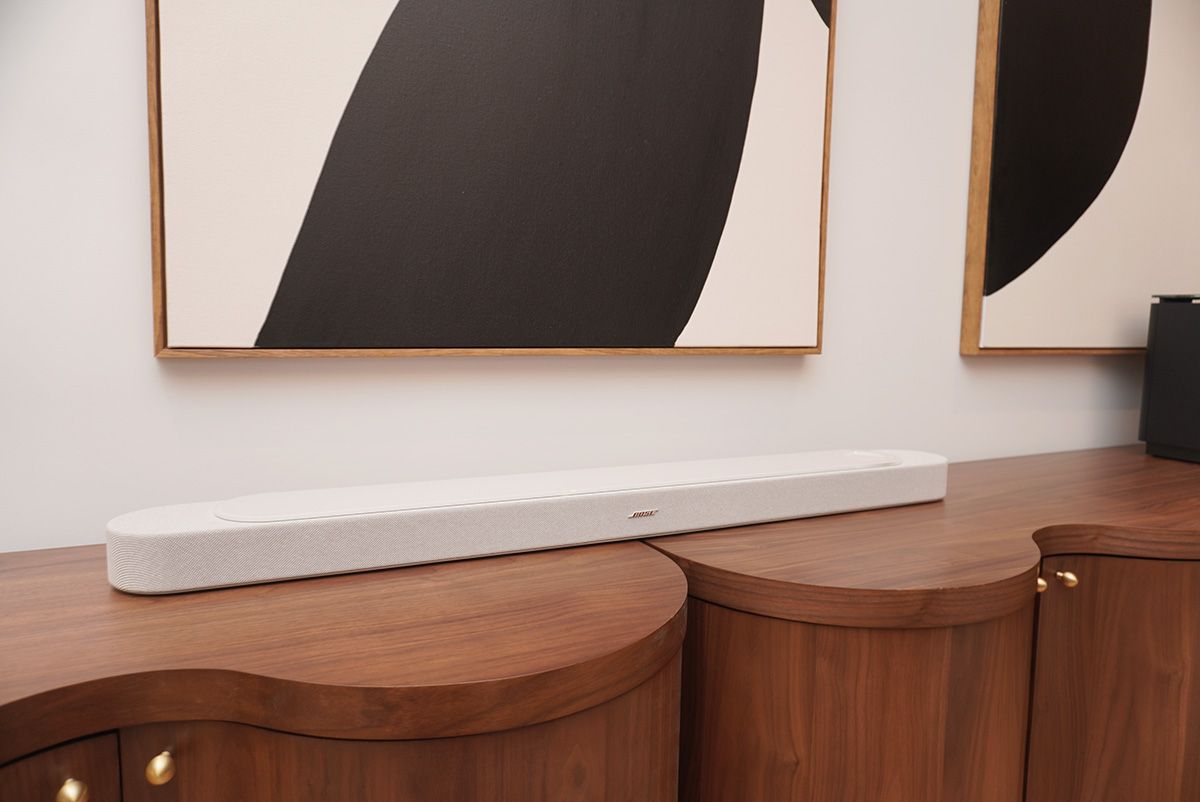 薄型テレビとのデザインマッチも図った、サウンドバーのフラグシップモデル「Bose Lifestyle Ultra Soundbar」