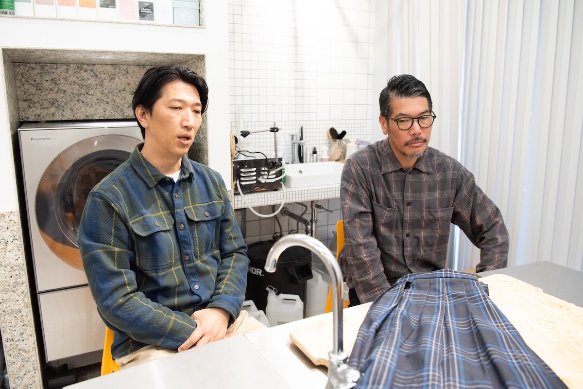 「制服のプリーツスカートだって家で水洗いできますよ」というブラザーズ
