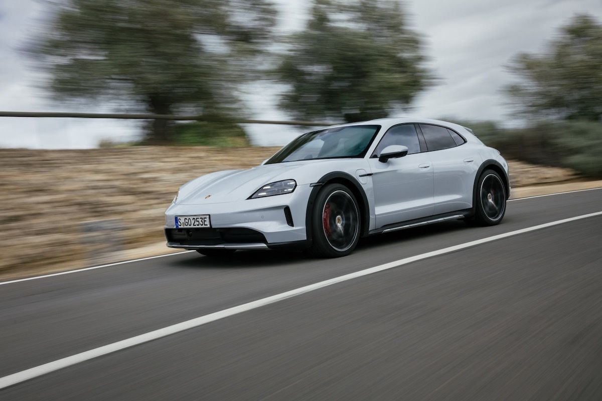  Porsche Taycan 4S Cross Turismo（Porsche）