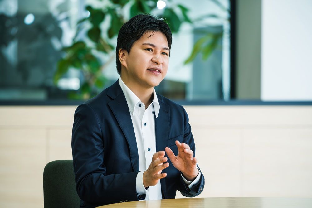 柿本紘輝◎ヘッジファンドダイレクト代表 取締役社長。国内の証券会社を経て、2010年、ヘッジファンドダイレクト入社。17年に執行役員就任。23年より現職。