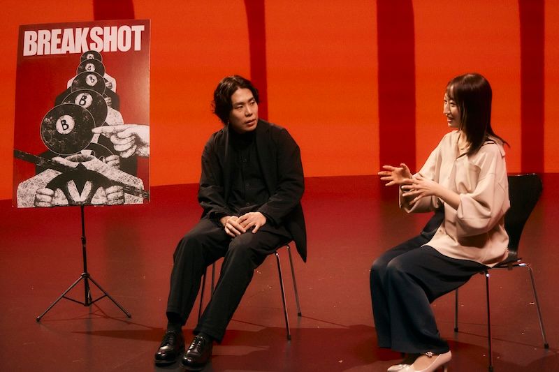 本作の撮影を行ったスタジオで実施したインタビュー（写真＝加古伸弥）