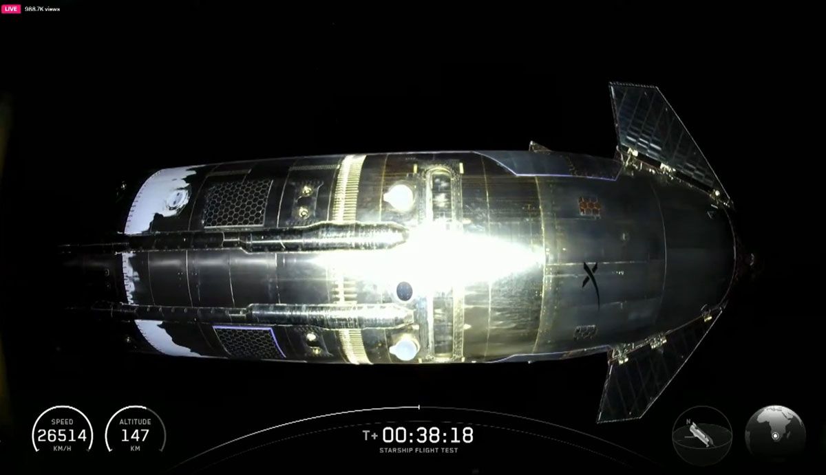 放出されたテスト衛星から軌道上のシップの姿が初めて撮影された (c)SpaceX