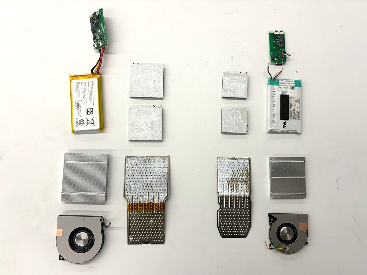 左はREON POCKET PRO Plus、右はREON POCKET 6が搭載する主要な部品。2枚のペルチェ素子など、基幹部品の多くがREON POCKETシリーズのためにカスタムメイドによるものを使っている