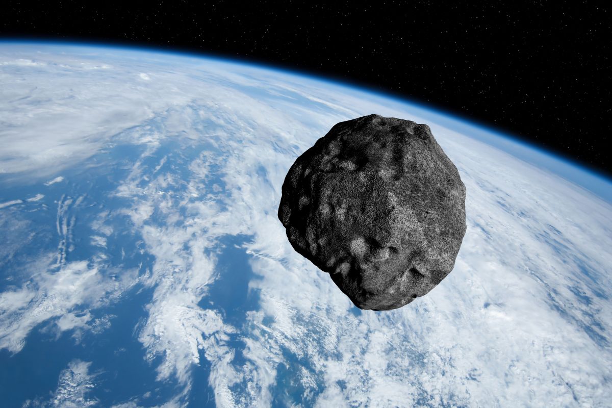 直径最大1.6km、「エッフェル塔の5倍」サイズの小惑星が今週末に地球